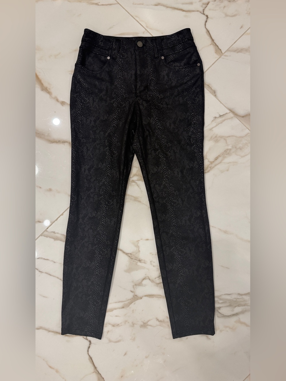 Black Snake-Print Stretch Pant - Vera Wang Size M